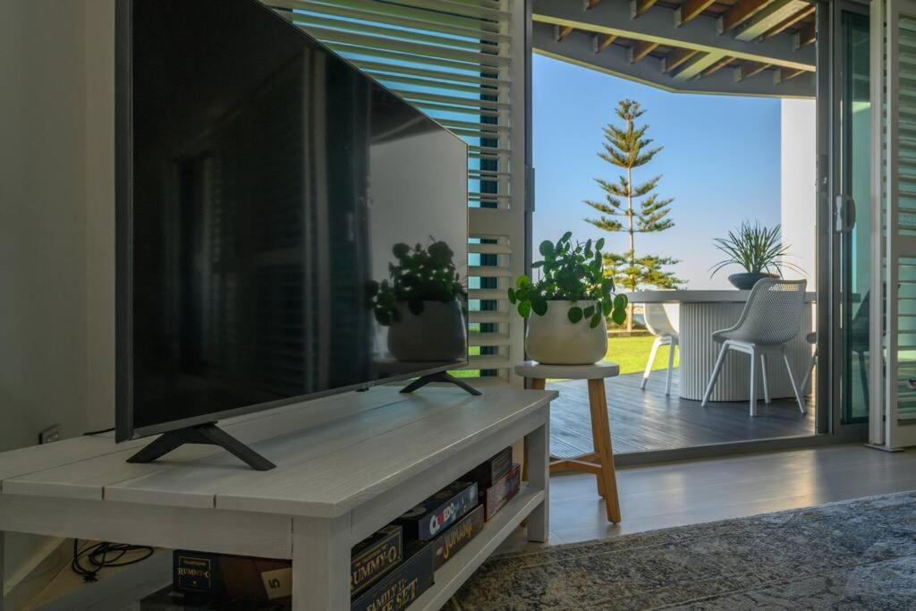 By The Sea Apartment *