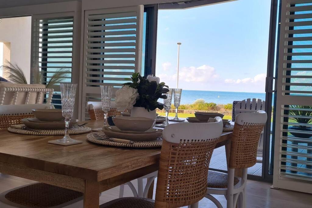 Apartment By The Sea
