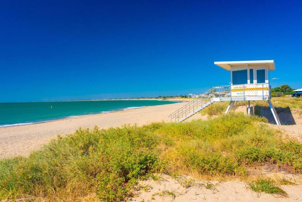 Apartment By The Sea